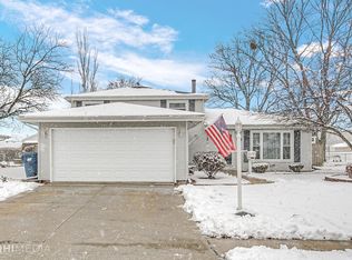 58 Hilltop Dr, Bourbonnais, IL