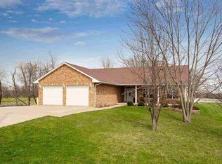 809 S Oak Ln, Blue Grass, IA 52726
