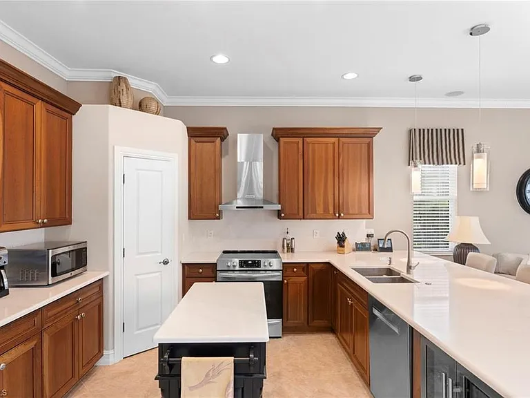 6155 Dogleg Dr — Photo 21