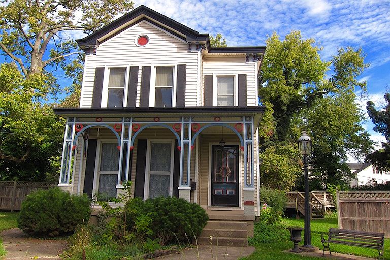 1st image of 114 W Seymour Ave