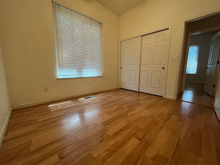 7481 Celeste Dr — Photo 18