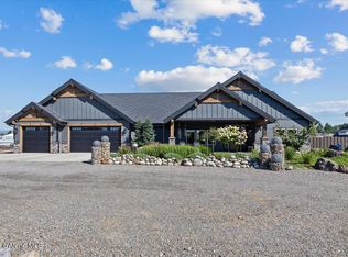 145 E Hanley Ave, Dalton Gardens, ID 83815