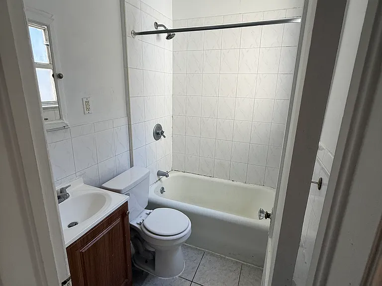 516 Anderson Ave #2 — Photo 10