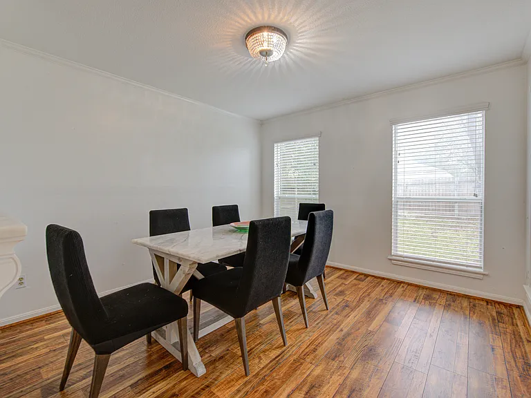 1522 S Kirkwood Rd — Photo 48