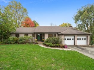 32 Puddingstone Dr, Boonton, NJ 07005