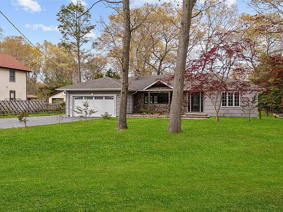 3rd image of 257 Southlawn Avenue