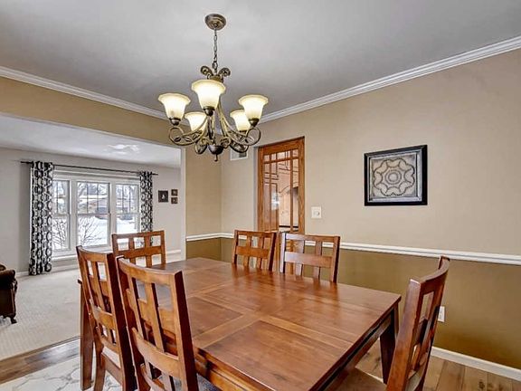5th image of 266 W Orchard Dr