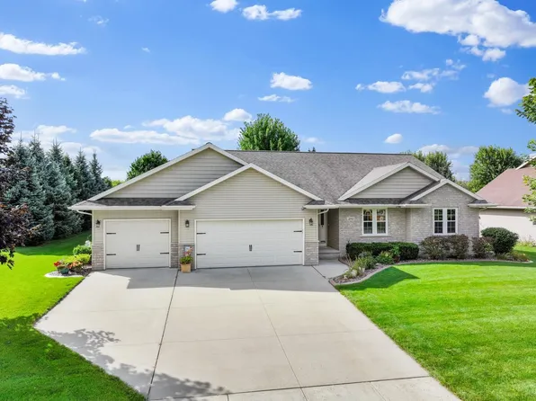 3290 Dreamer Ln, Green Bay, WI 54311