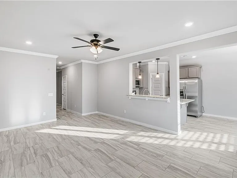 410 Peach Ave — Photo 13