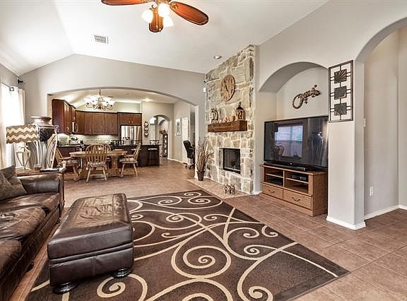 4th image of 8140 Black Ash Dr