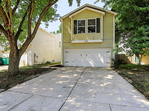 2nd image of 2352 Collins Way
