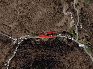 2348 Doctors Creek Rd, Clendenin, WV 25045