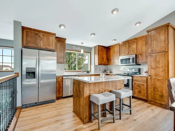 7332 Kittredge Cir, Albertville, MN 55301