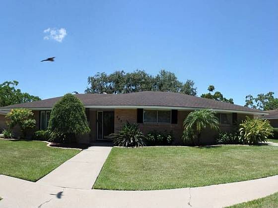 1st image of 722 Burkshire Dr