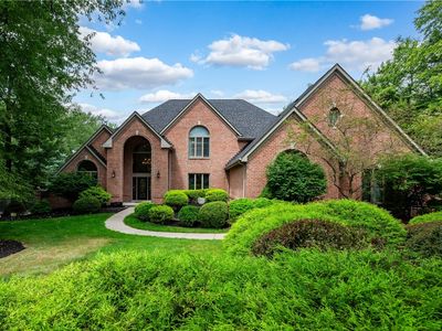 106 Blackthorn Dr, Butler, PA, 16002