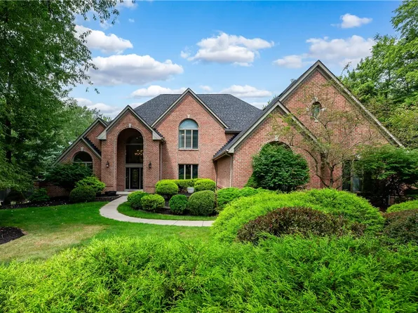 106 Blackthorn Dr, Butler, PA 16002