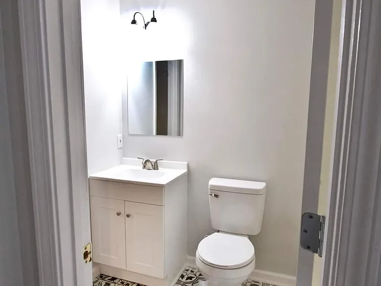 216 Sycamore St #B — Photo 6
