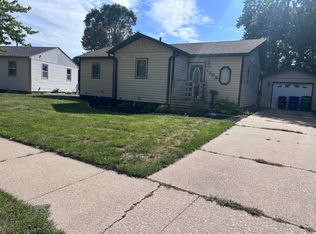 1309 E 5th Ave, Mitchell, SD 57301