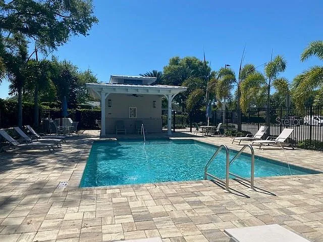 1114 Coral Ln — Photo 17