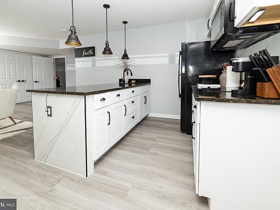 5th image of 1049 Coriander Ln