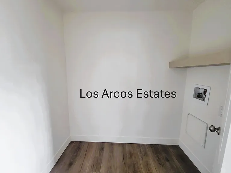 650 E Busby Dr #F — Photo 6