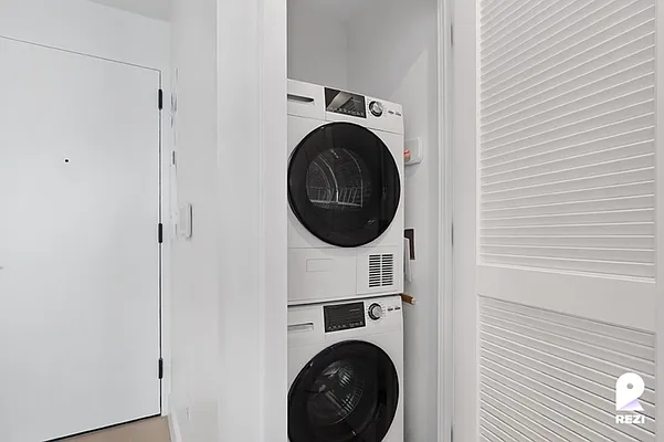 Rented by REZI | media 37