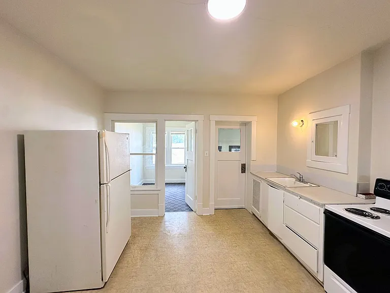 812 State St — Photo 21
