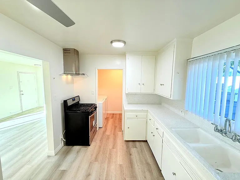 625 Aerick Street — Photo 10