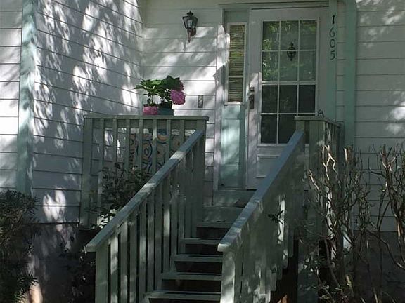 4th image of 1605 Augusta Dr