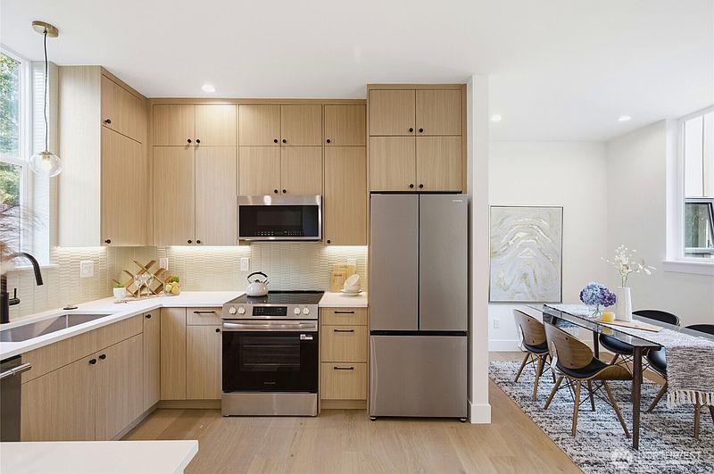 4th image of 7533 31st Avenue NE #B