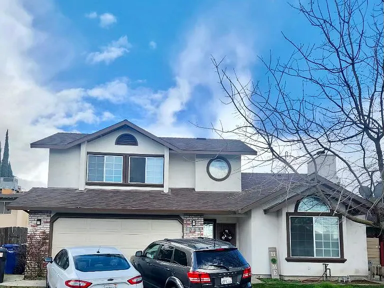 1065 Grandview Cir — Photo 1