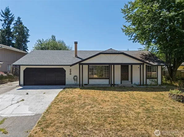 7815 Royal Oak Dr SE, Olympia, WA 98503