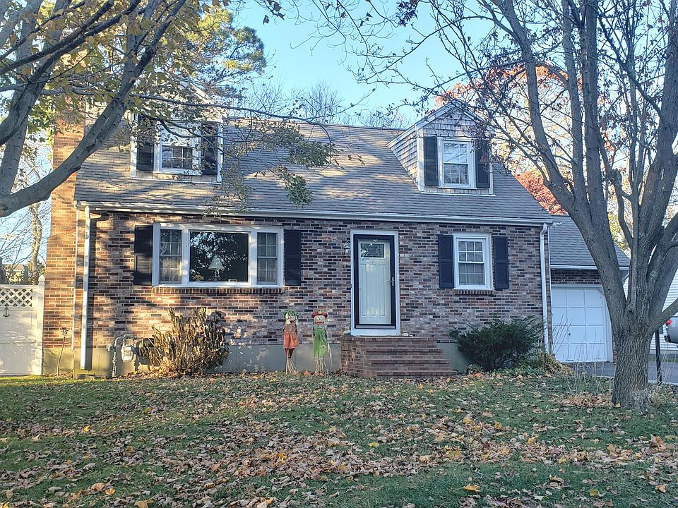 1st image of 80 Sachem Drive