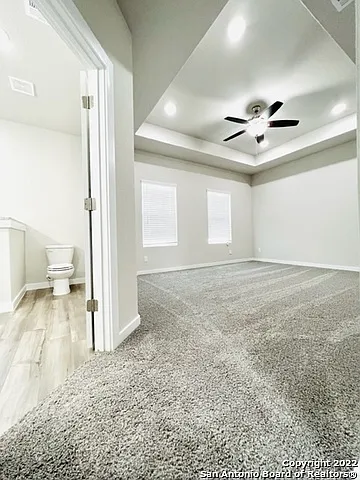 21518 James Charles — Photo 22