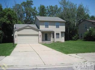 26820 Fairfield Rd, Southfield, MI 48076