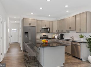 220 Honey Ln, Norristown, PA 19401