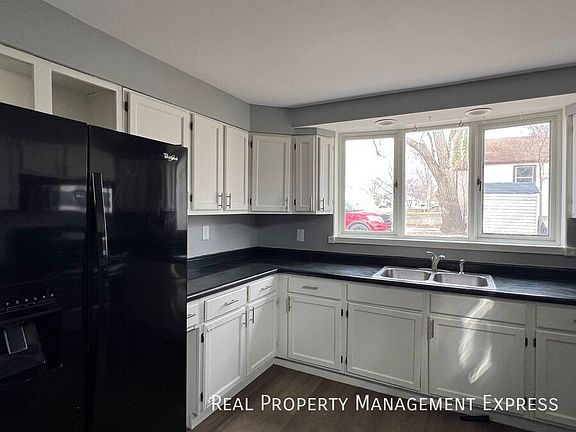 4th image of 632 N Wayland Ave