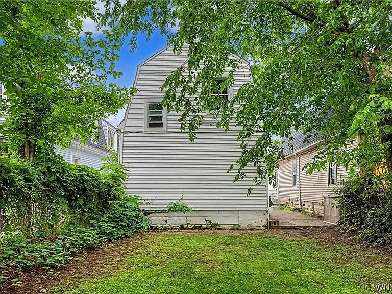 31 Riverside Ave — Photo 9