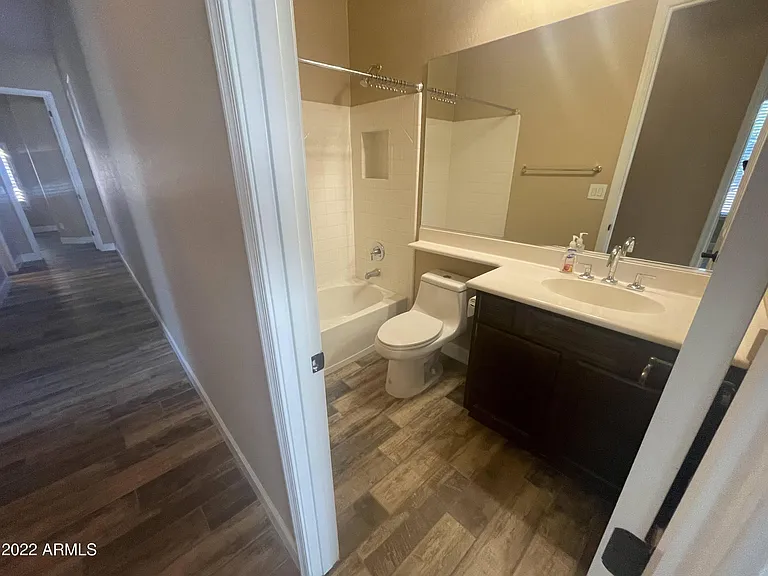 4263 E Maplewood Ct — Photo 15