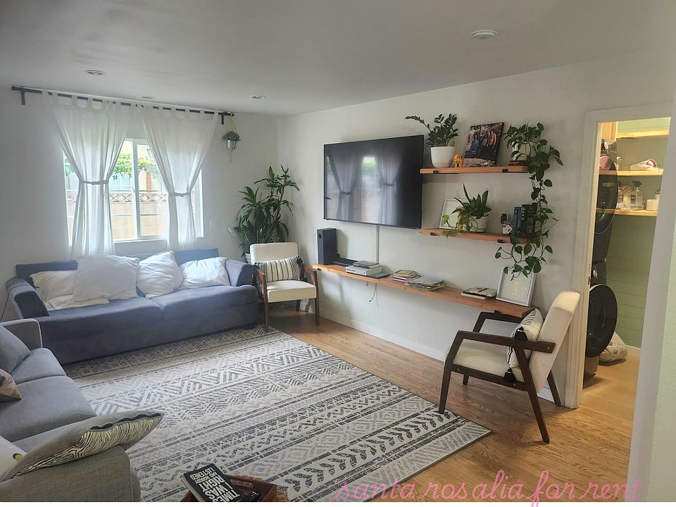 living room ((decorations are for example only, not include)