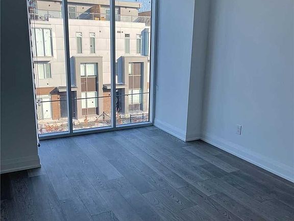 4th image of 18 Greenbriar Rd #2