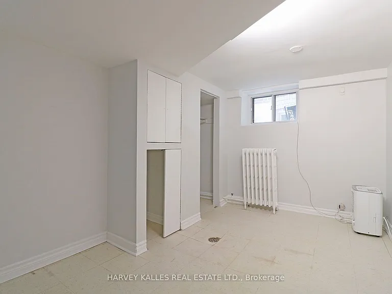 156 Gillard Ave #BASEMENT — Photo 3