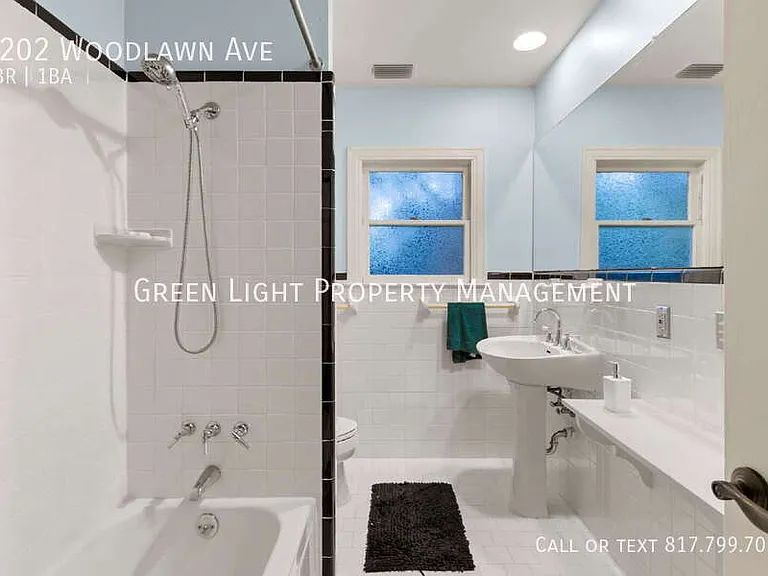 1202 Woodlawn Ave — Photo 12