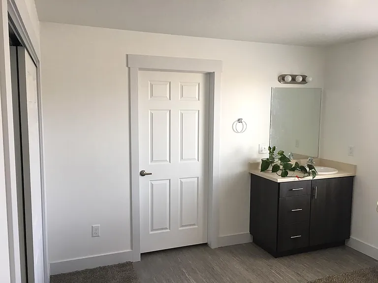 Bedroom with Private Sink