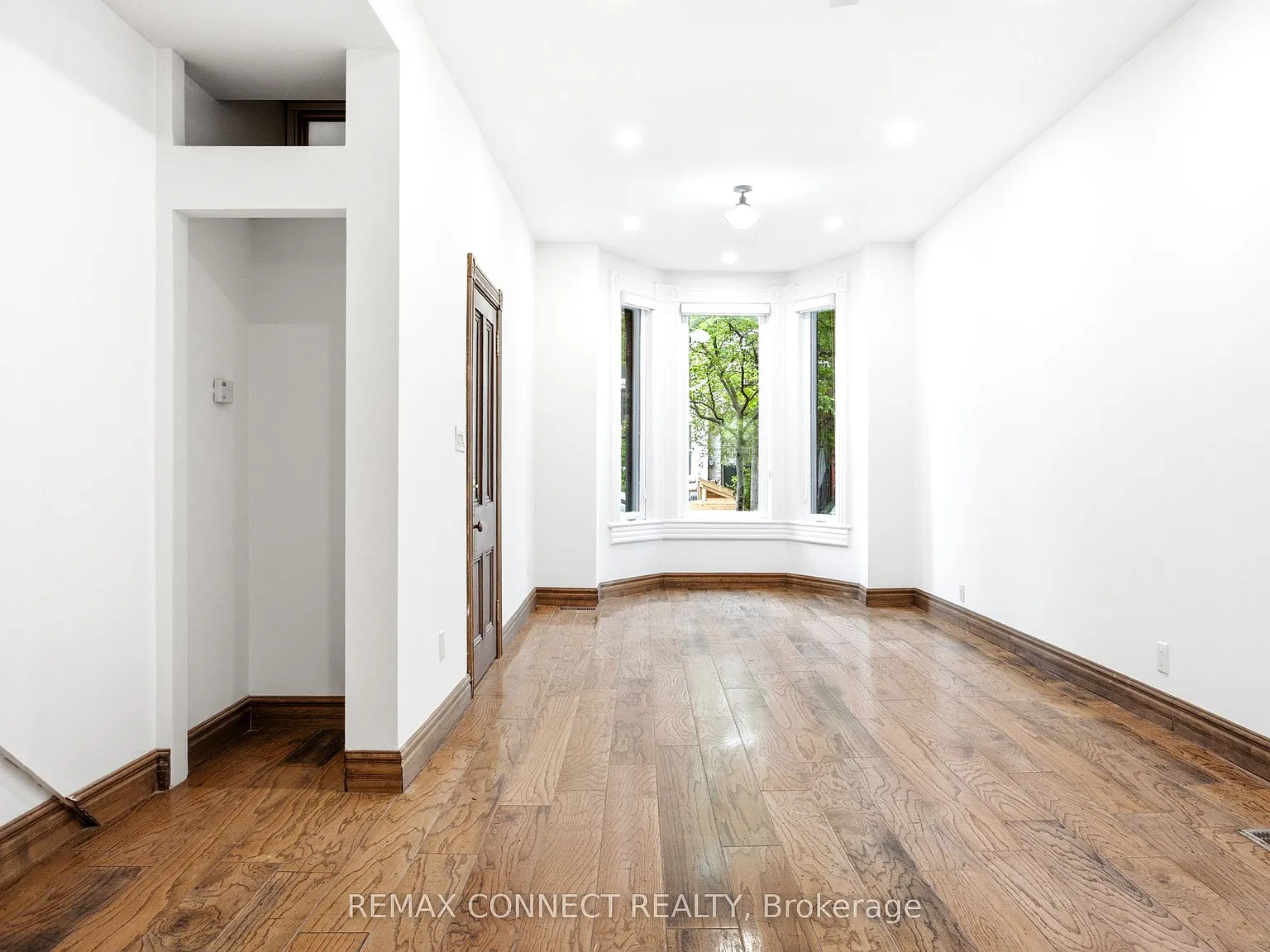 2 bed, $3,000 — Photo 4