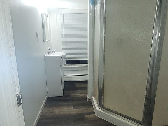 3rd image of 90 William St APT 1
