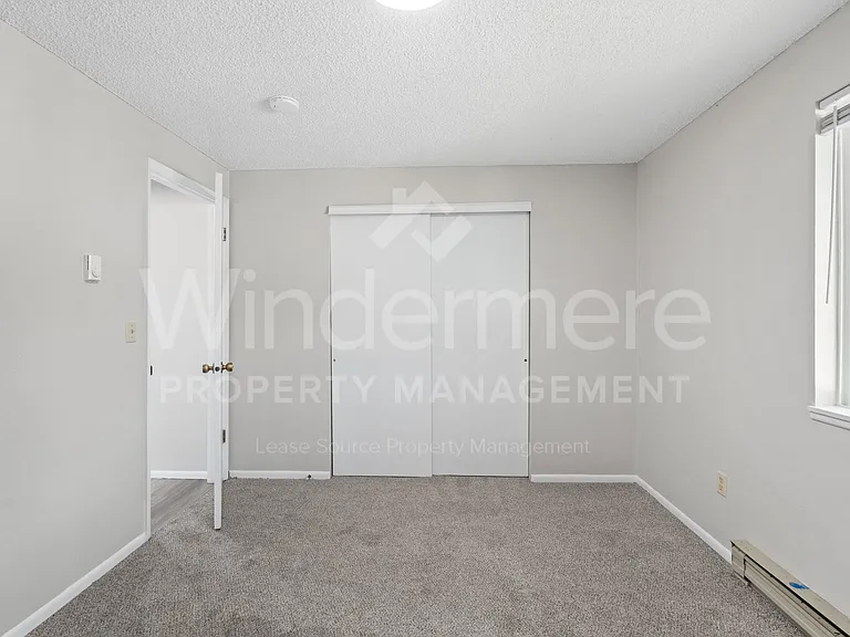 2121 S Herald Rd — Photo 18