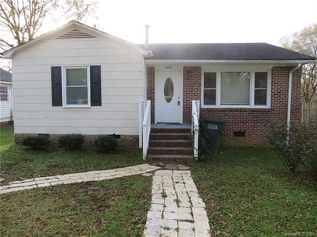 1st image of 1621 W McFarland Ave #31