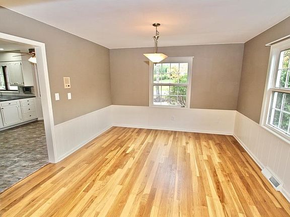 5th image of 10101 Echo Hill Dr