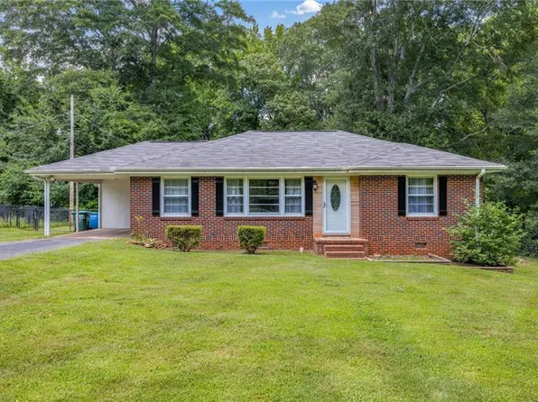 322 Scott St, Commerce, GA 30529